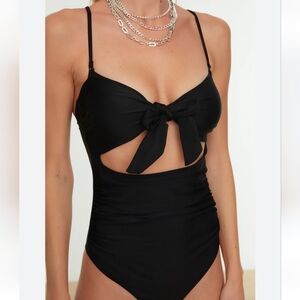 NWOT Trendyol One piece cut out swimsuit